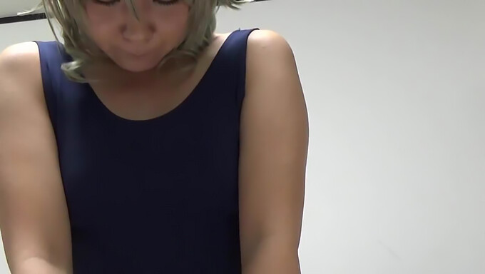 Azjatycka Amatorka W Cosplayu I Nagrywa Wideo Pov