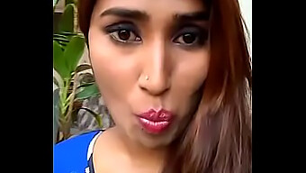 Video Swathi Naidu Yang Baru Ditambahkan, Ditandai Sebagai Panas!