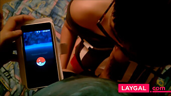 Pov Kính Mắt: Cô Gái Trẻ Sử Dụng Kỹ Thuật Blowjob Đặc Biệt Để Bắt Pokémon