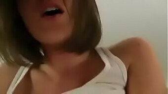 Připravte Se Na Divokou Jízdu S Horkou A Sexy Krissy Lynn